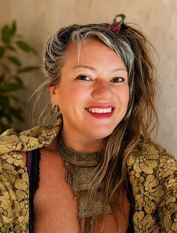 Amanda Wood